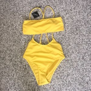 Suspended swim suit, brand new never worn